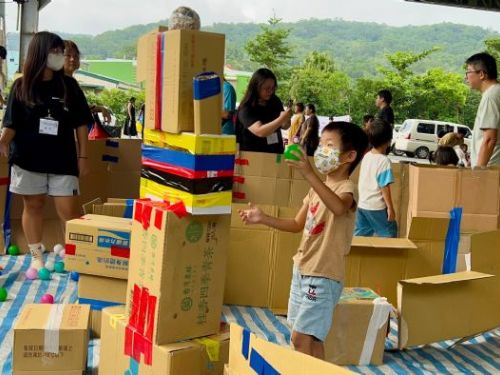 「玩轉屏東‧童享平權」最後一場自由遊戲在滿州，一起來玩遊戲享受太平洋的風